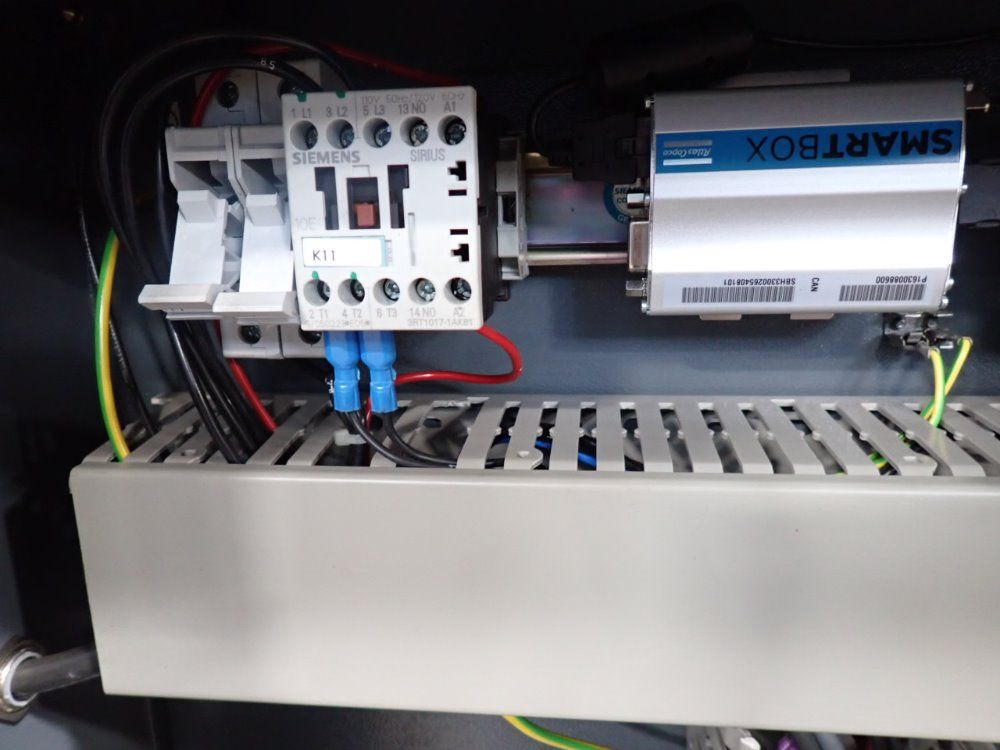 Atlas Copco 18.5 Kw/ 25 Hp Ga18vsd Air Compressor - Ga18vsd