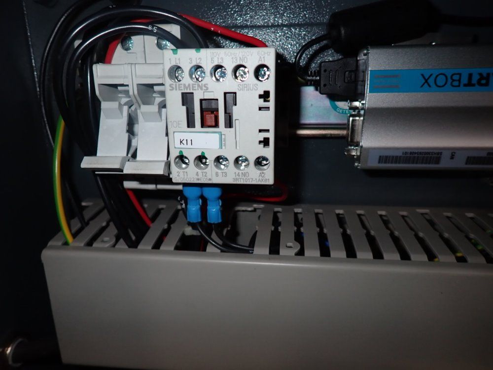 Atlas Copco 18.5 Kw/ 25 Hp Ga18vsd Air Compressor - Ga18vsd