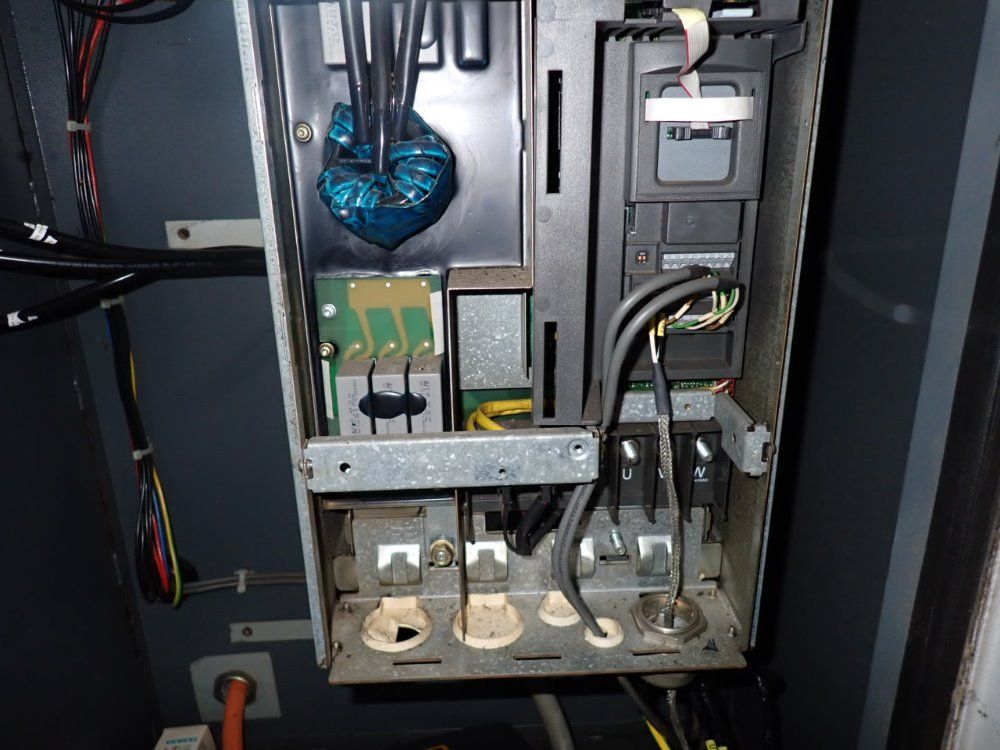 Atlas Copco 18.5 Kw/ 25 Hp Ga18vsd Air Compressor - Ga18vsd