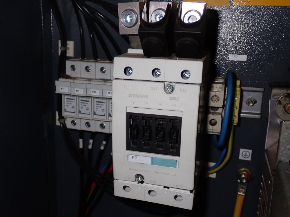 Atlas Copco 18.5 Kw/ 25 Hp Ga18vsd Air Compressor - Ga18vsd