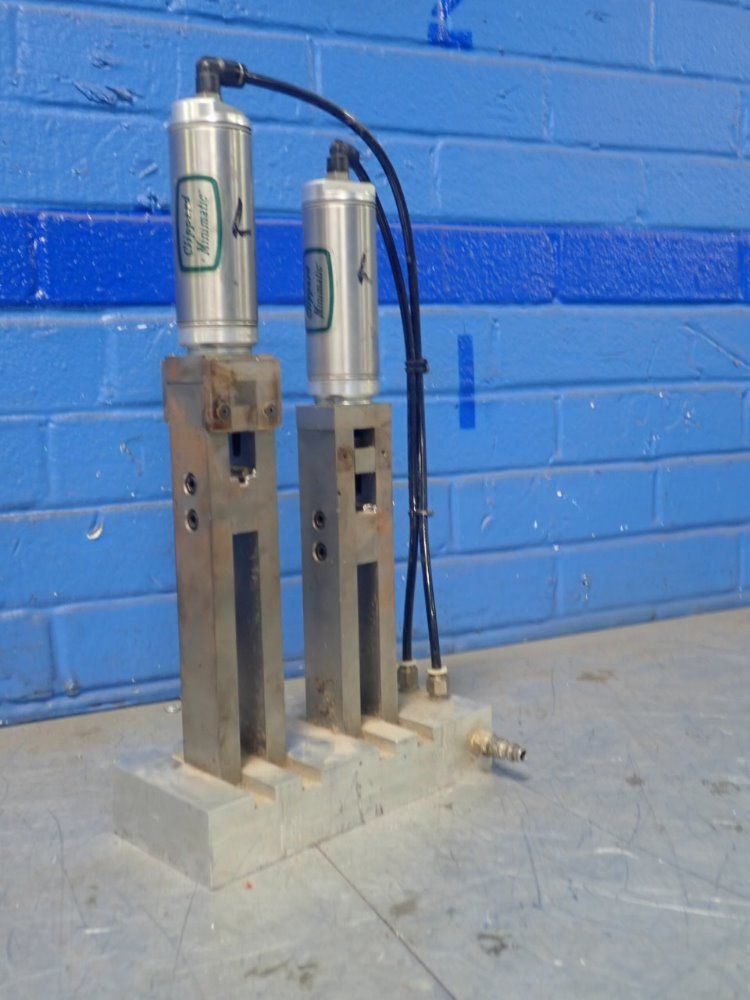 Clippard Air Fixture