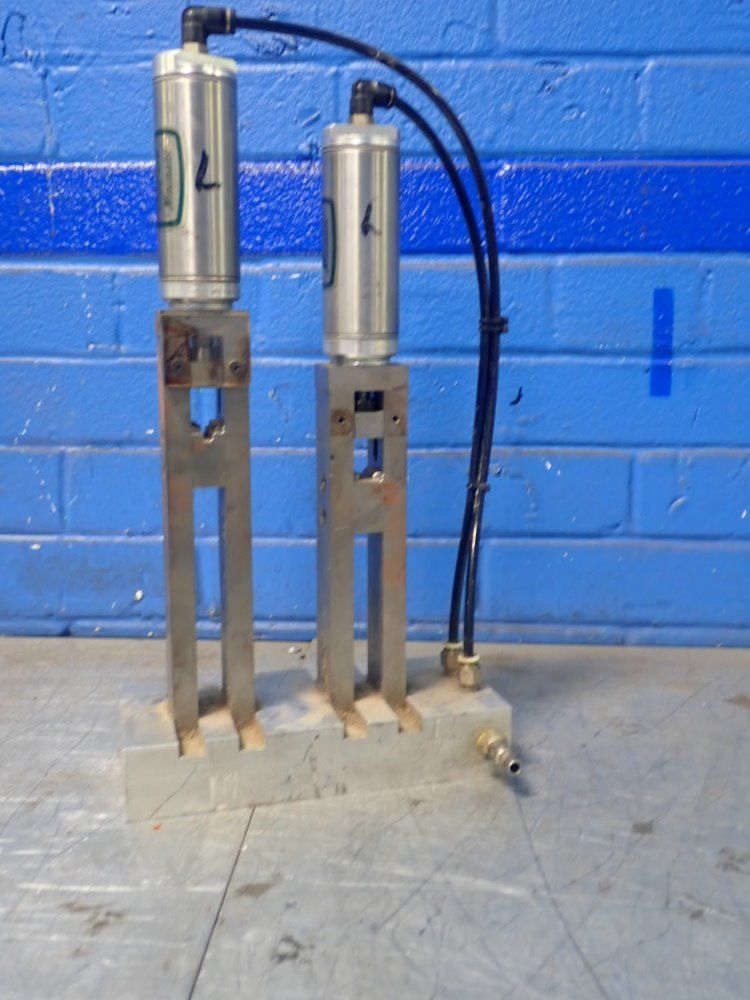 Clippard Air Fixture