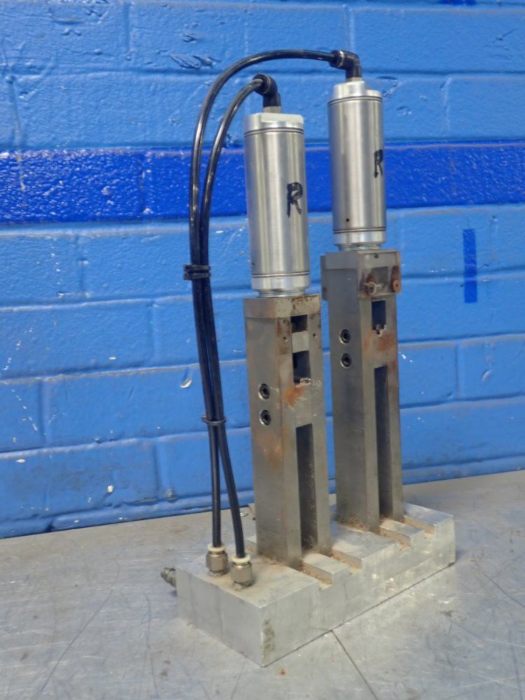 Clippard Air Fixture