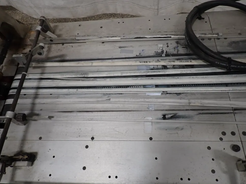 Kirk-rudy Base/shuttle Feeder