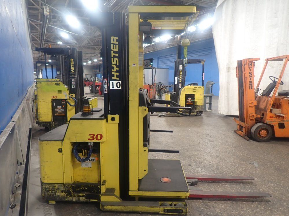 Hyster 3000# R30xms Electric Order Picker - R30xms
