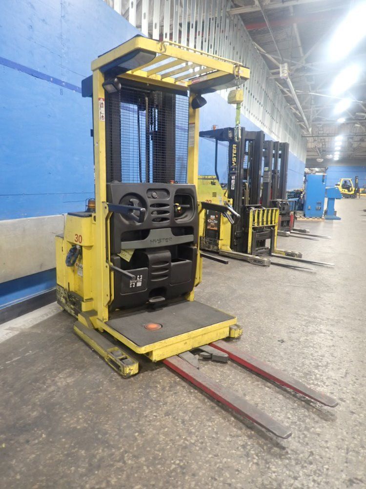 Hyster 3000# R30xms Electric Order Picker - R30xms