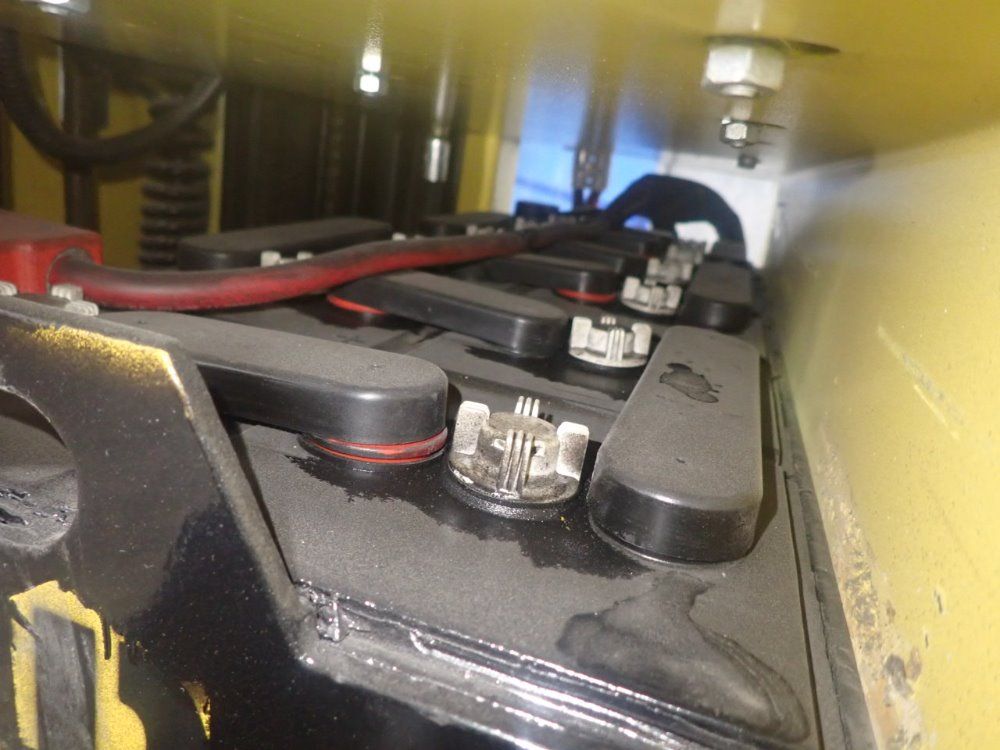 Hyster 3000# R30xms Electric Order Picker - R30xms