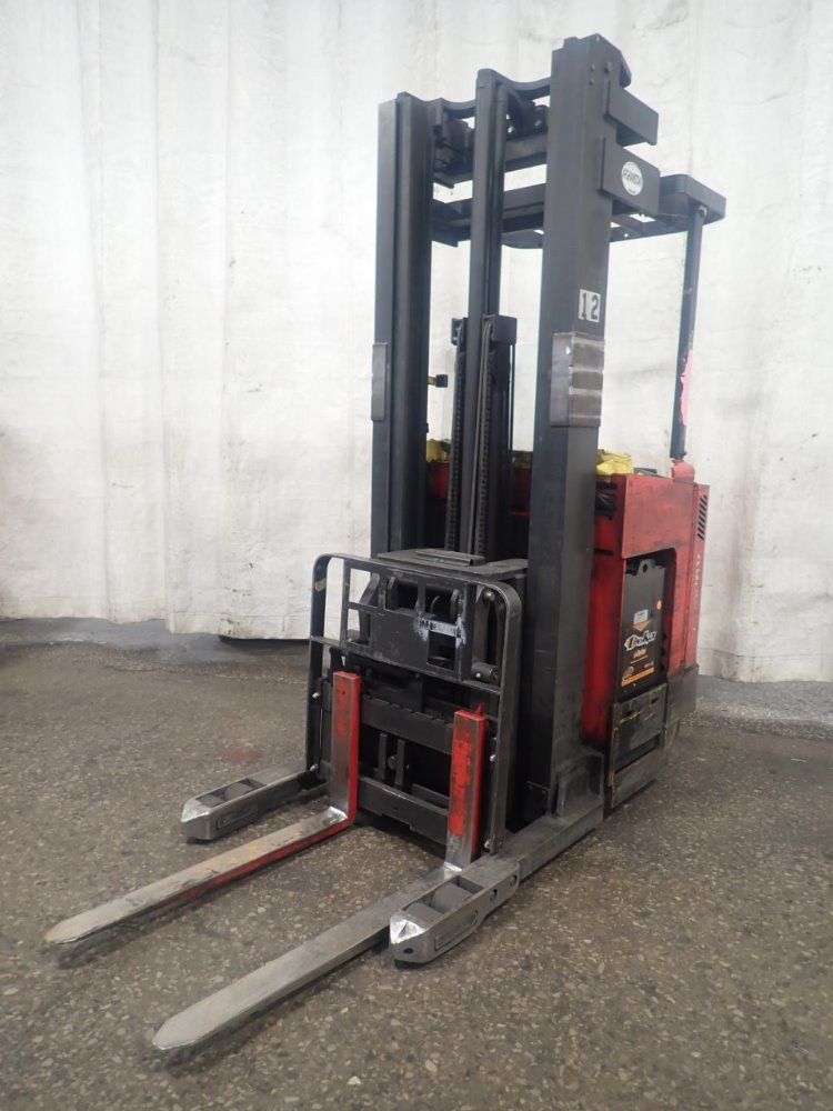 Raymond 3000# Easi Electric Reach Lift - Easi