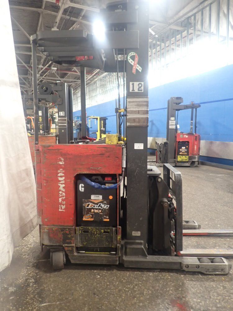 Raymond 3000# Easi Electric Reach Lift - Easi