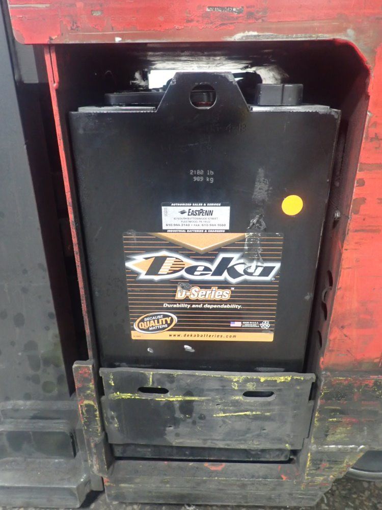 Raymond 3000# Easi Electric Reach Lift - Easi