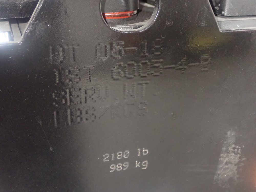 Raymond 3000# Easi Electric Reach Lift - Easi