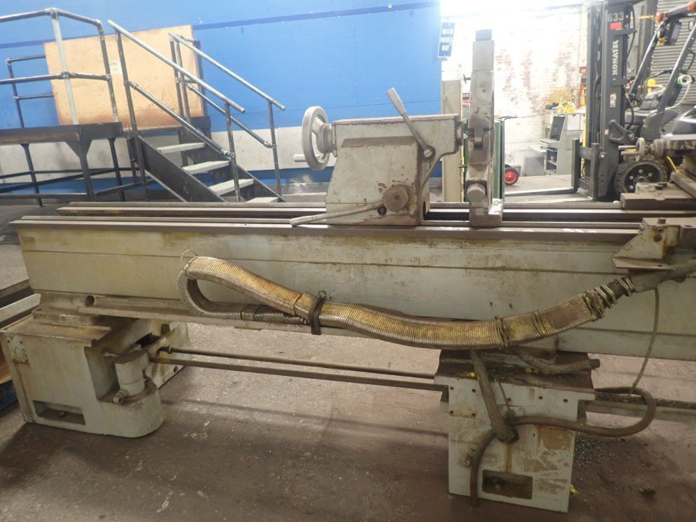 Tarnow 23"/32" X 120" Tuj 50m / 120 Gap-bed Lathe - Tuj 50m / 120