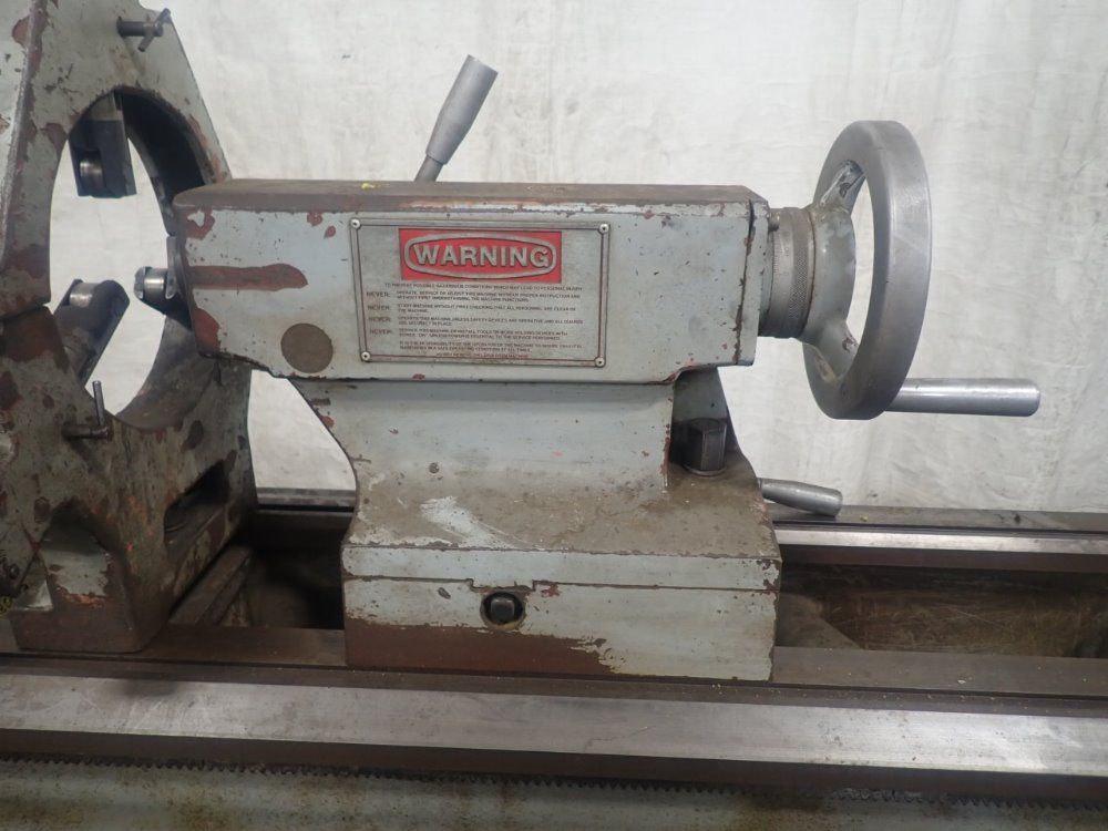 Tarnow 23"/32" X 120" Tuj 50m / 120 Gap-bed Lathe - Tuj 50m / 120