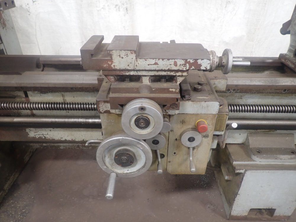 Tarnow 23"/32" X 120" Tuj 50m / 120 Gap-bed Lathe - Tuj 50m / 120