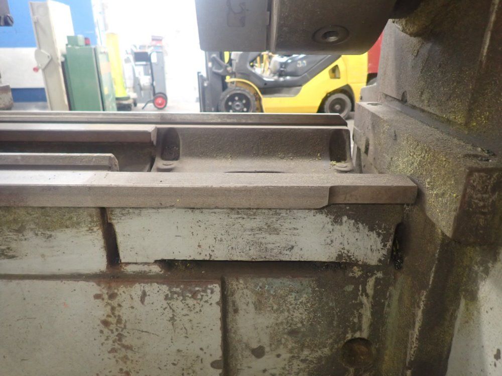 Tarnow 23"/32" X 120" Tuj 50m / 120 Gap-bed Lathe - Tuj 50m / 120