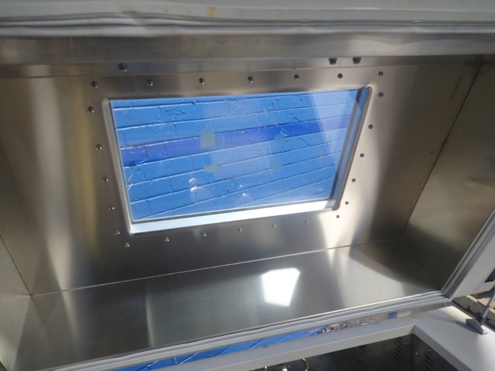 Innova Refrigerated Incumbator Shaker