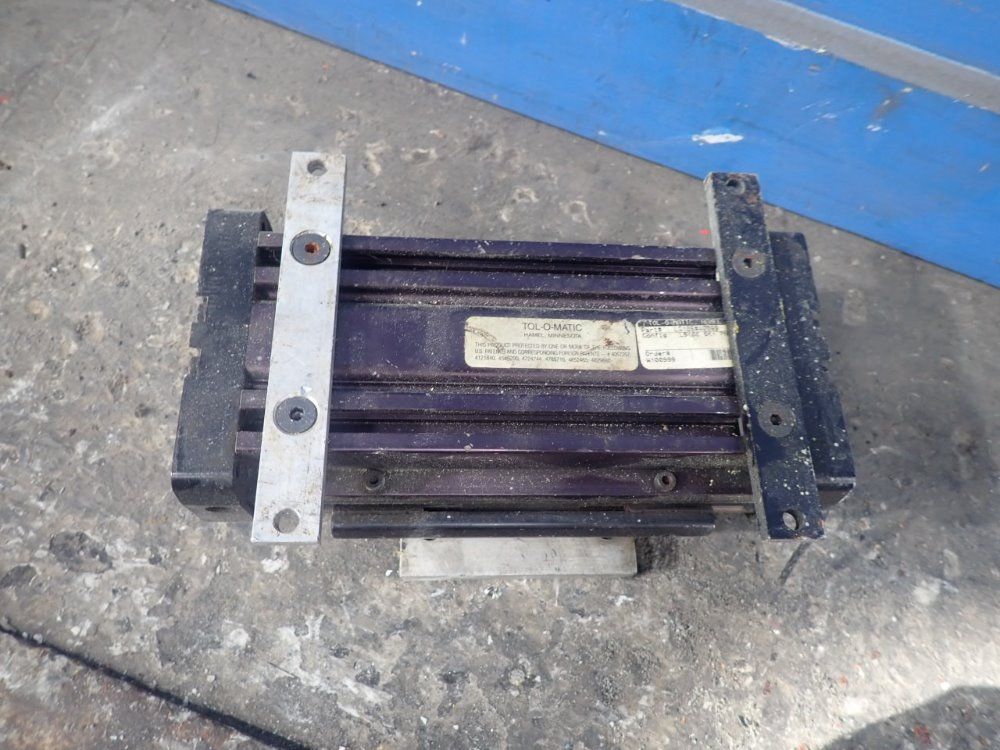 Tol-o-matic Cylinder Guide