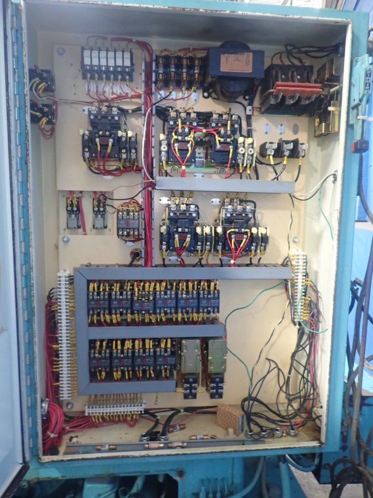 Brown & Sharpe 8" X 24" 824 Micromaster Surface Grinder - 824 Micromaster