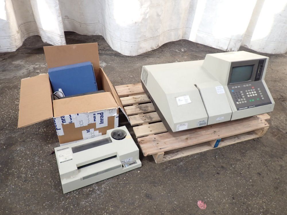 Perkin Elmer Ftir Spectropohotometer - 1600