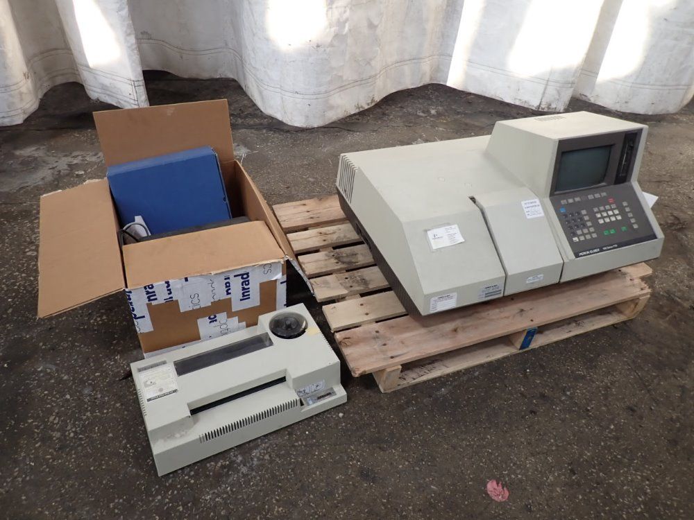 Perkin Elmer Ftir Spectropohotometer - 1600