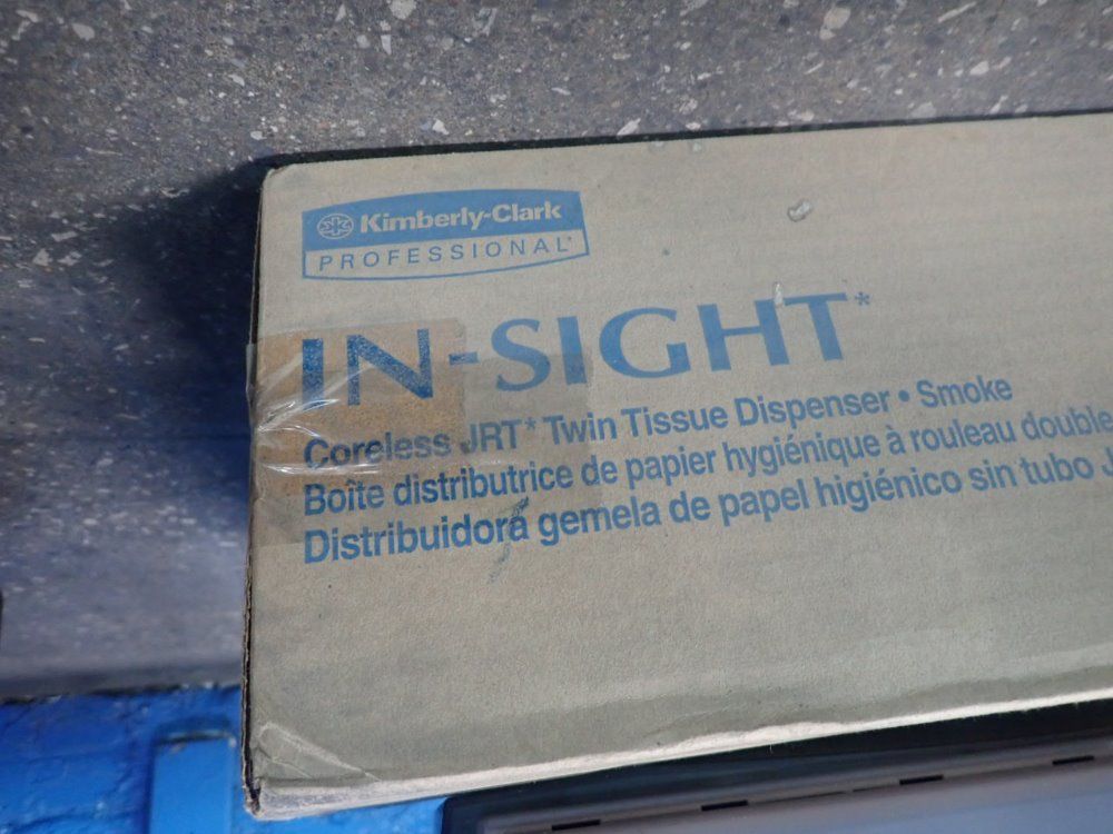 Kimberly-clark Tissue/paper Towel Dispenser