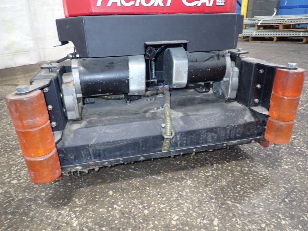 Factory Cat 32" Magnum 27-c Floor Scrubber - Magnum 27-c