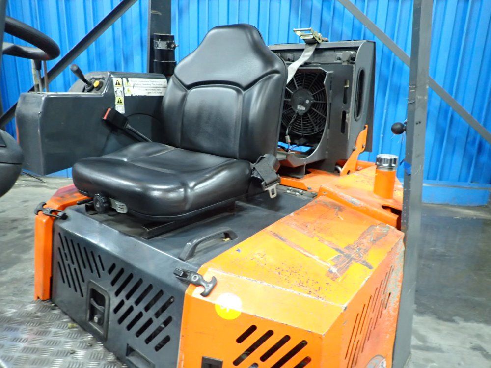 Aisle Master 2000kg Forklift - 44s