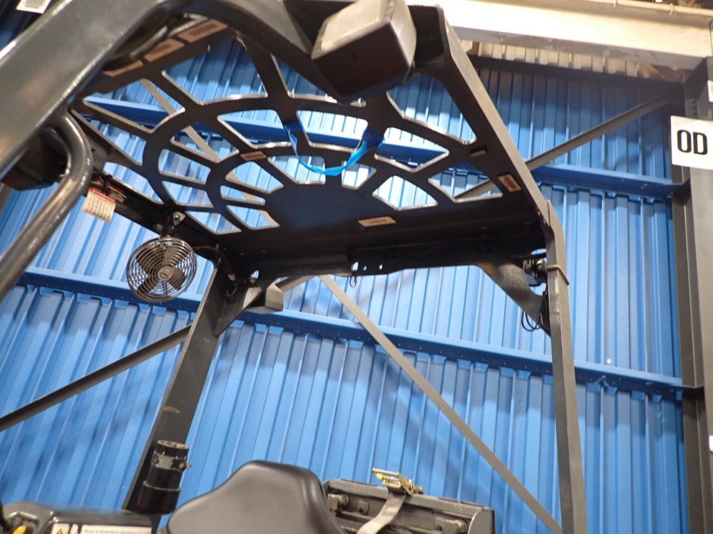 Aisle Master 2000kg Forklift - 44s