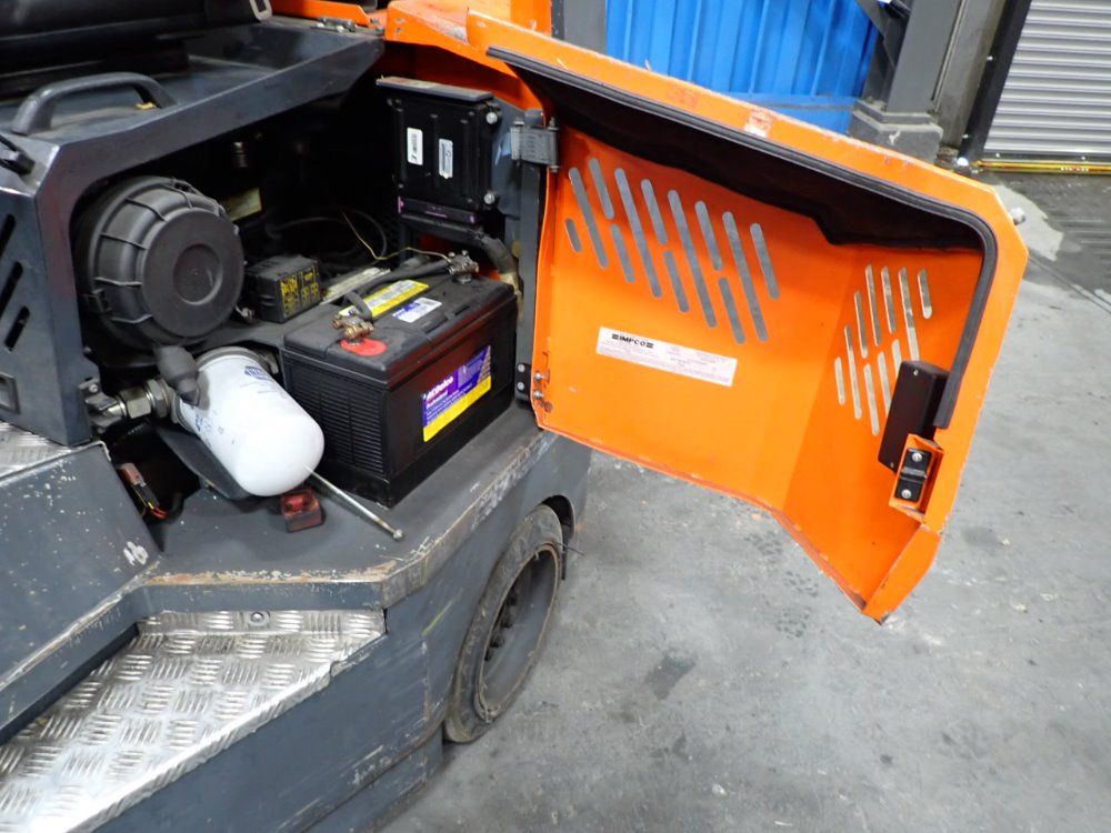 Aisle Master 2000kg Forklift - 44s