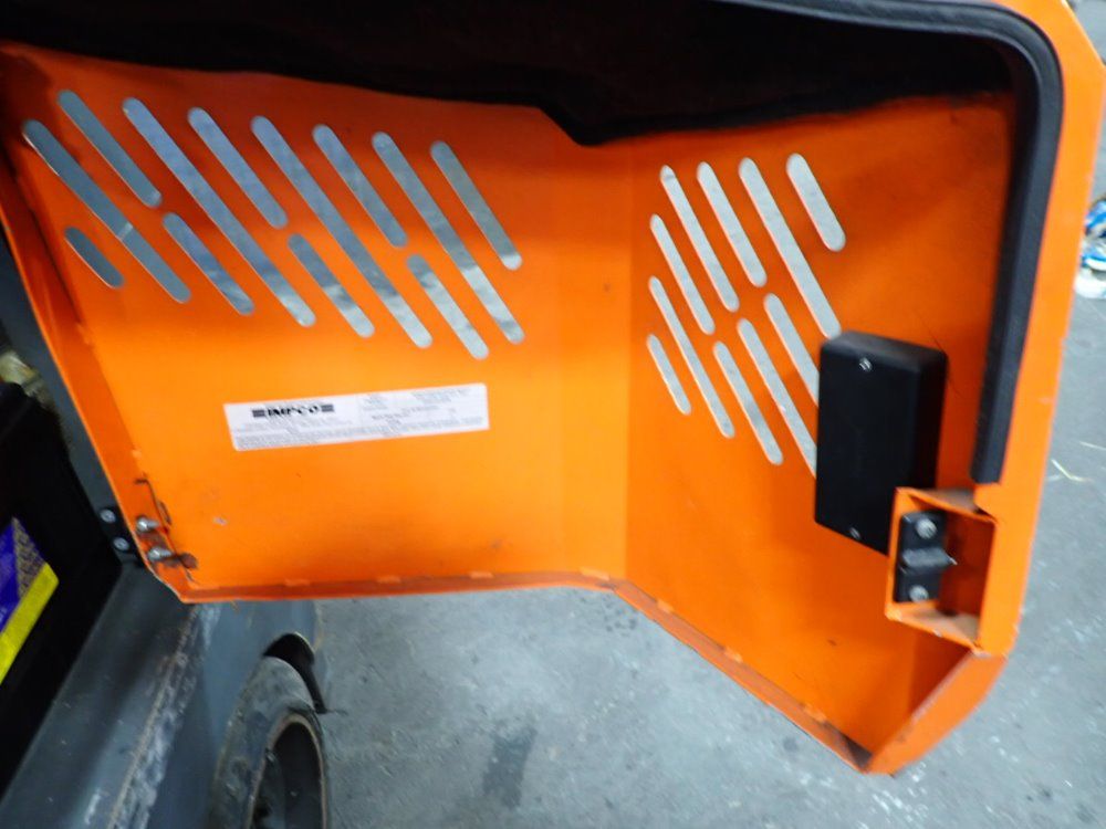 Aisle Master 2000kg Forklift - 44s