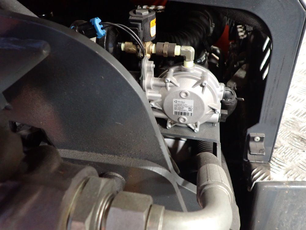 Aisle Master 2000kg Forklift - 44s