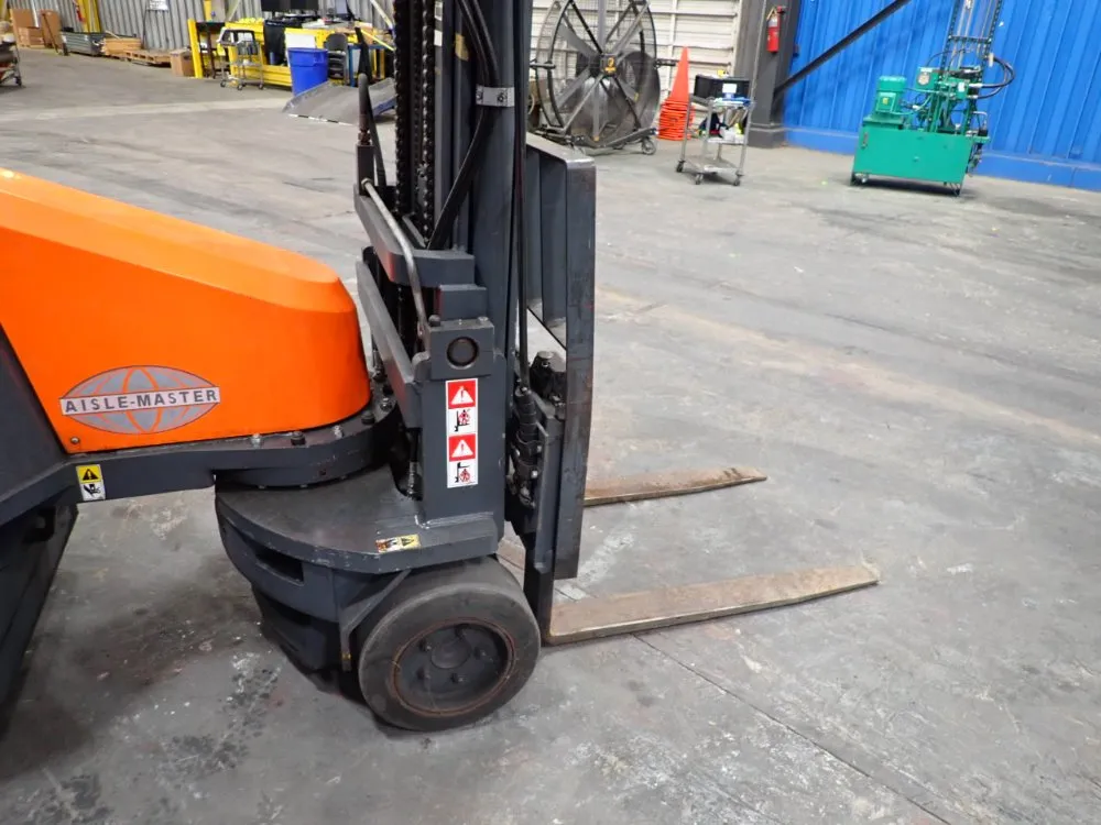 Aisle Master 2000kg Forklift - 44s