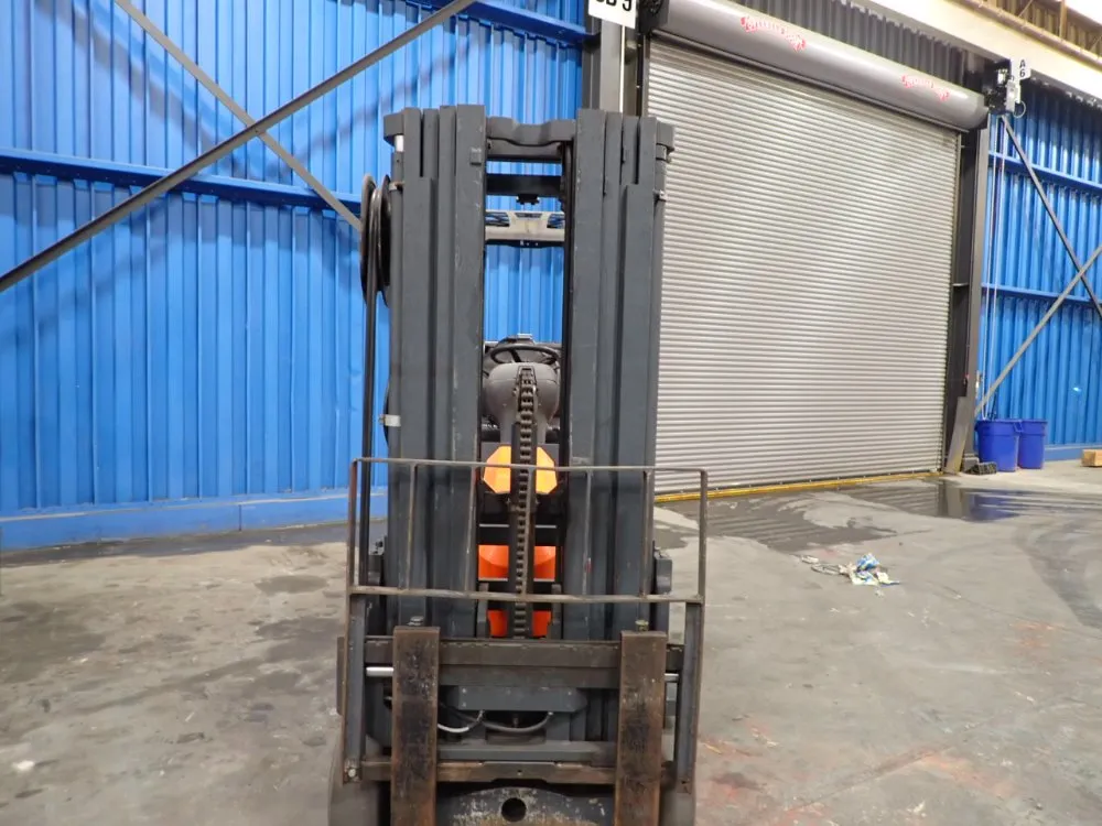 Aisle Master 2000kg Forklift - 44s