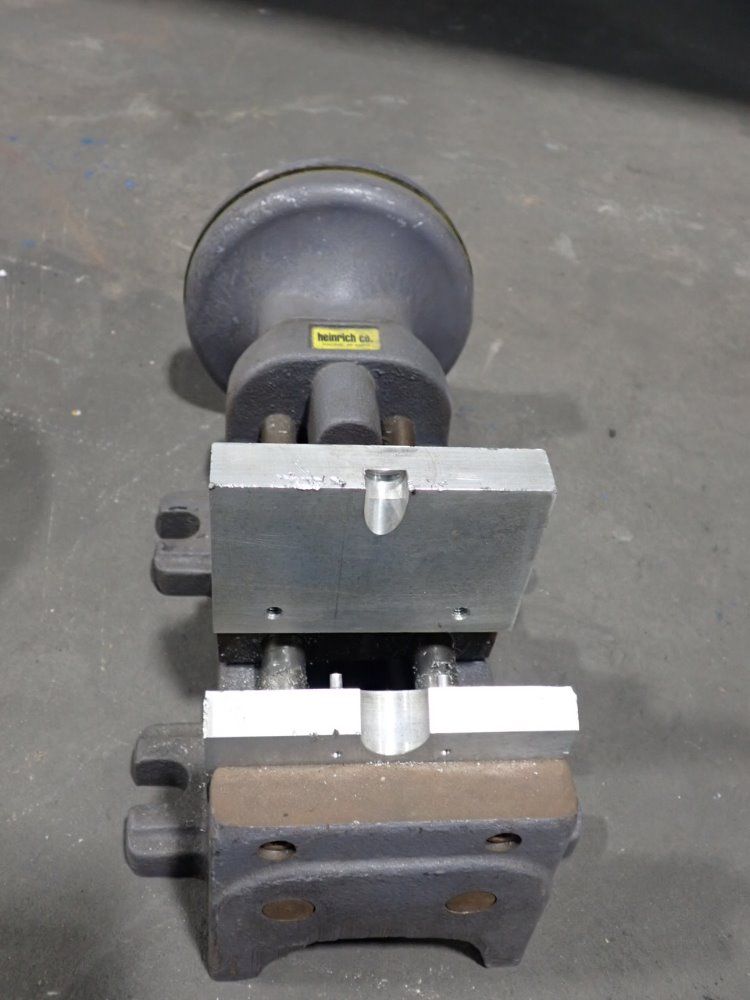 Heinrich 4" Pneumatic Vise