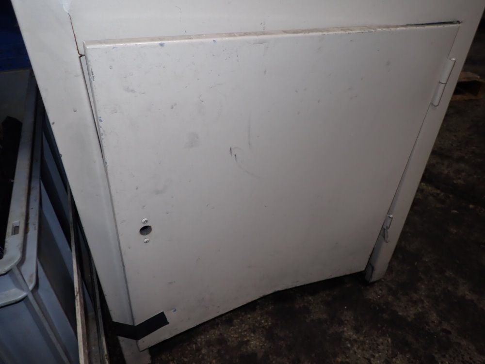 Struers 14" Cut Off Saw