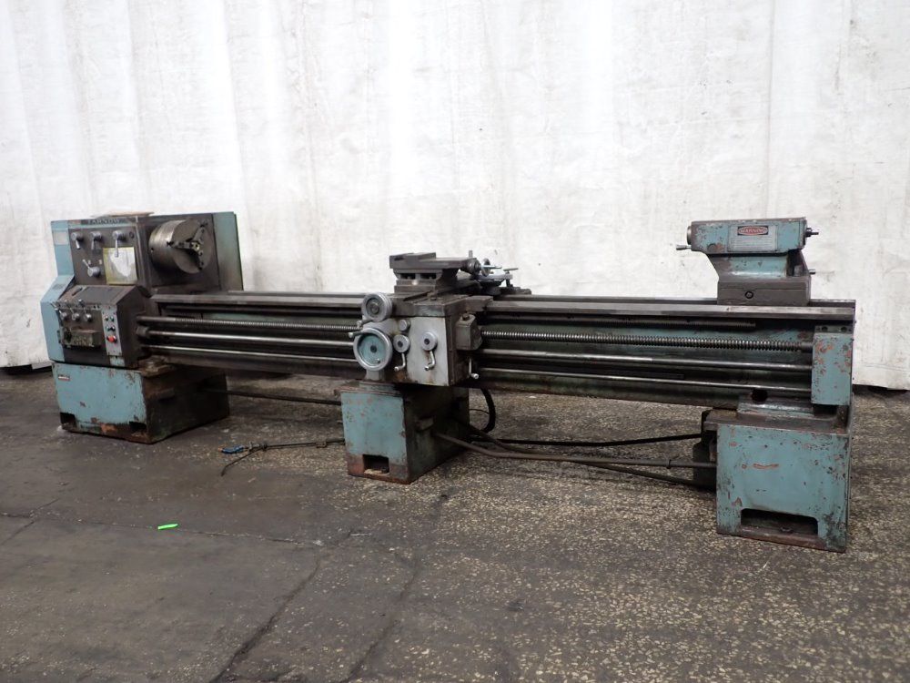 Tarnow 24"/30" X 118" Tuj-50m Gap Bed Lathe - Tuj-50m