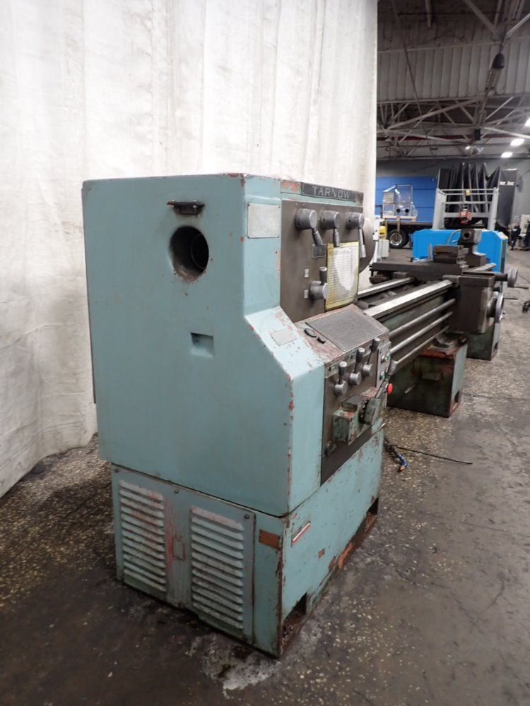 Tarnow 24"/30" X 118" Tuj-50m Gap Bed Lathe - Tuj-50m