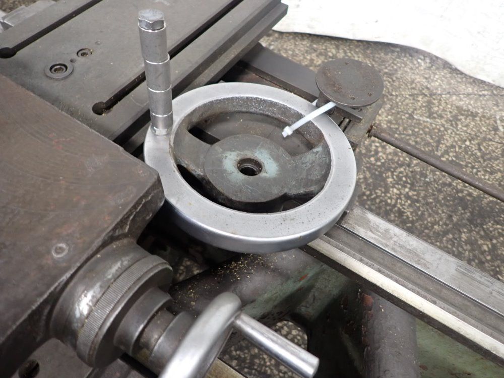 Tarnow 24"/30" X 118" Tuj-50m Gap Bed Lathe - Tuj-50m