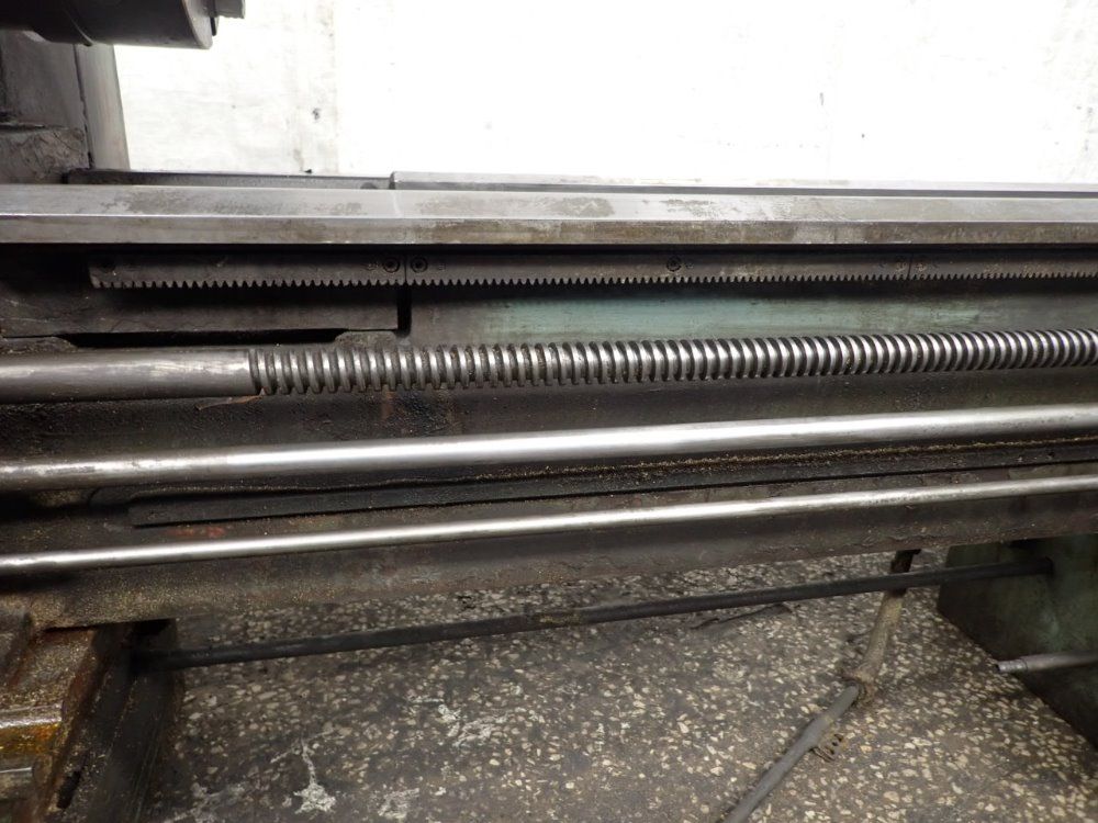 Tarnow 24"/30" X 118" Tuj-50m Gap Bed Lathe - Tuj-50m