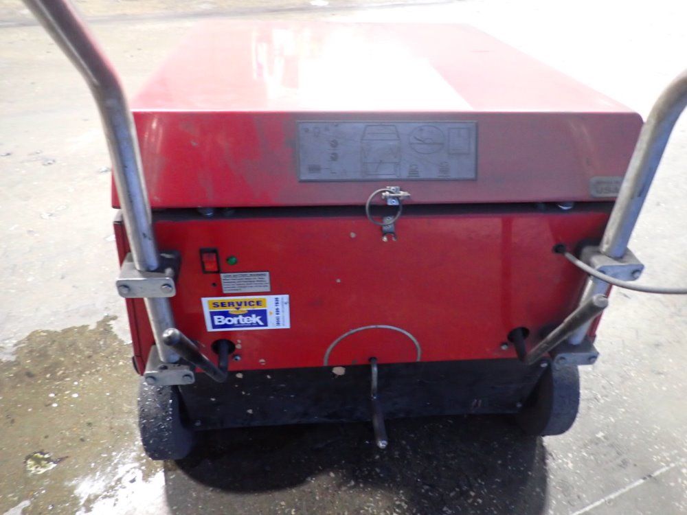 Bartek/factory Cat Floor Scrubber