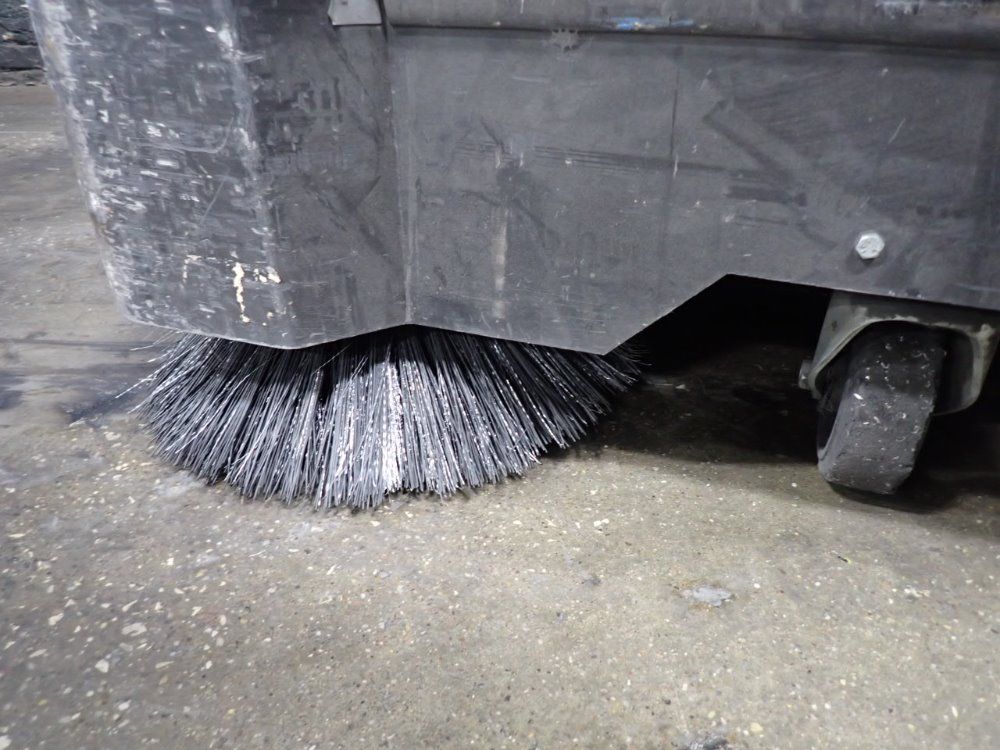 Bartek/factory Cat Floor Scrubber