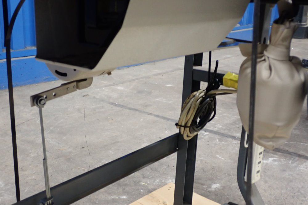 Pfaff 110v Upholstery Sewing Machine - 1245-6/01clpmn8