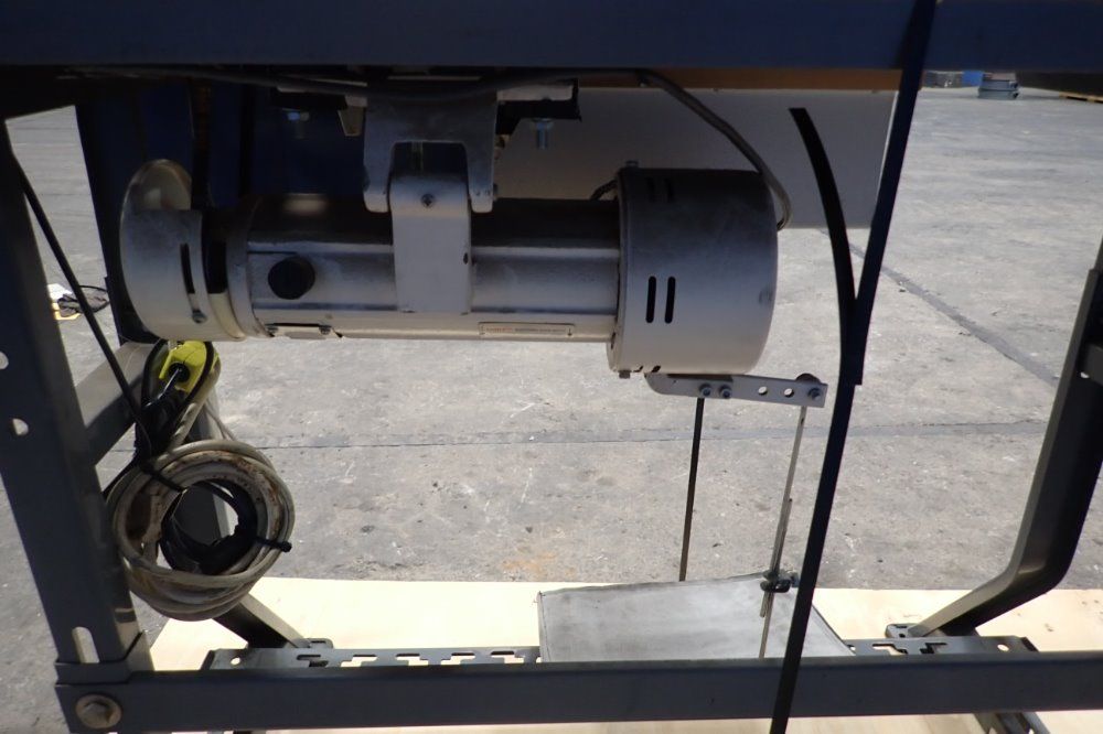 Pfaff 110v Upholstery Sewing Machine - 1245-6/01clpmn8