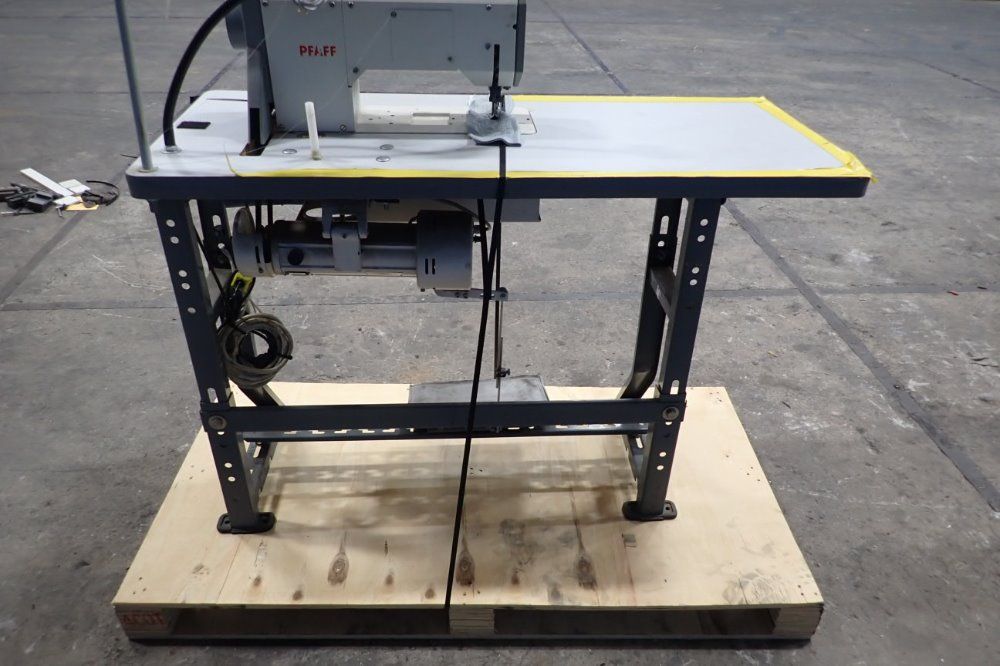 Pfaff 110v Upholstery Sewing Machine - 1245-6/01clpmn8