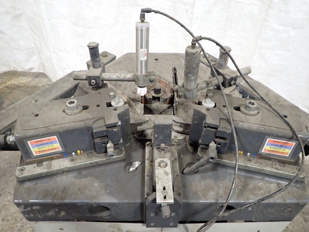 Elumatec Crimper/staker