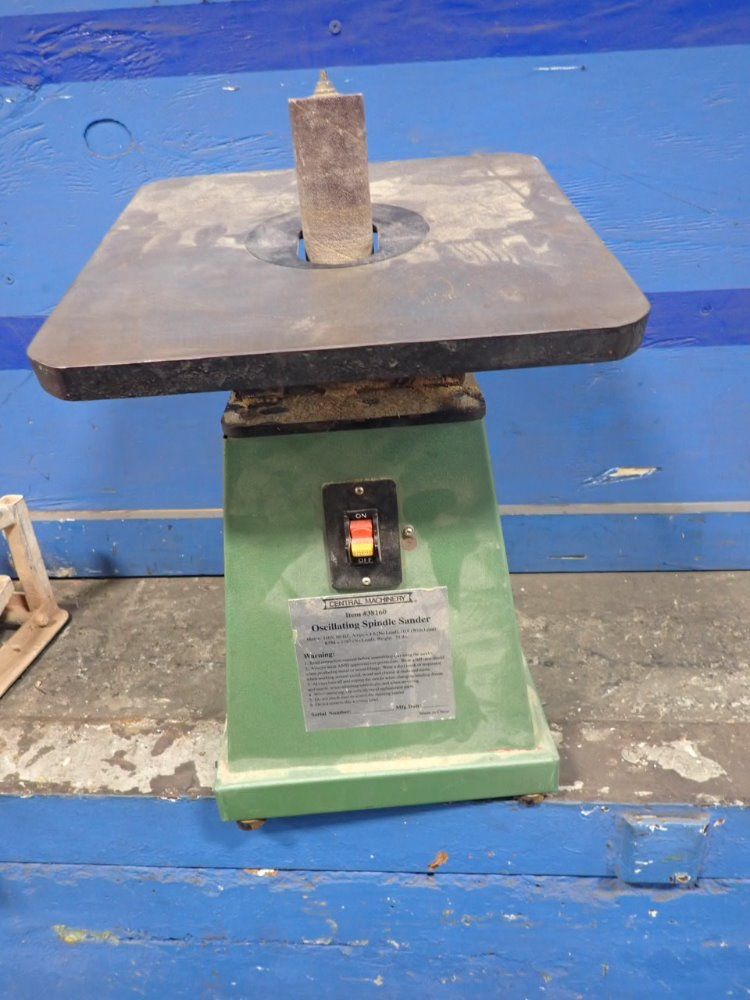 Central Machinery Oscillating Spindle Sander