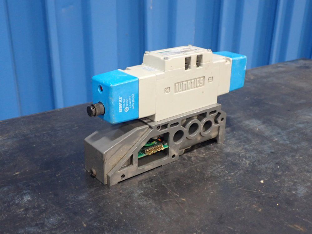 Numatics 4w Pneumatic Solenoid Valve - L13bb5z2mp00061