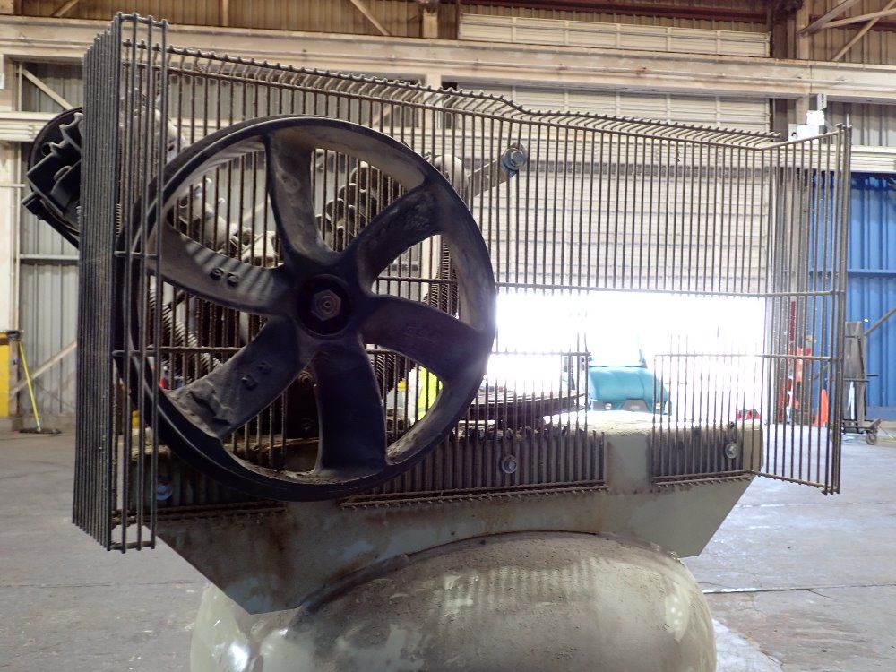 Ingersroll Rand 5hp Air Compressor - 2340n5