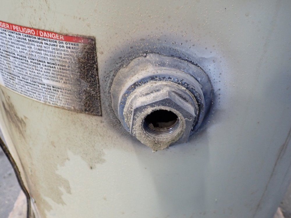 Ingersroll Rand 5hp Air Compressor - 2340n5