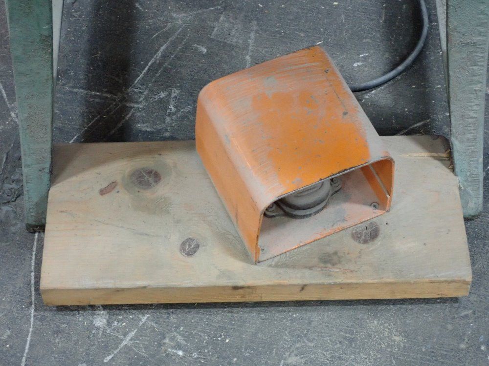 Handy Button Upholstery Buttoner